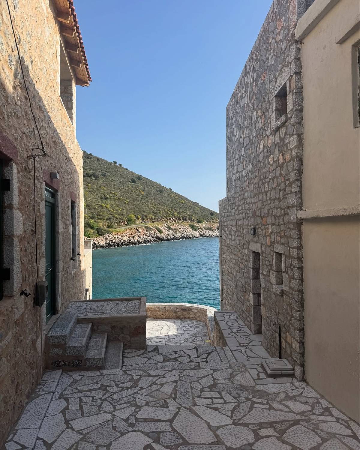 Δανάη Μπάρκα: Στην Τήνο για τις διακοπές του Πάσχα - «Πόσο τυχεροί είμαστε που..»