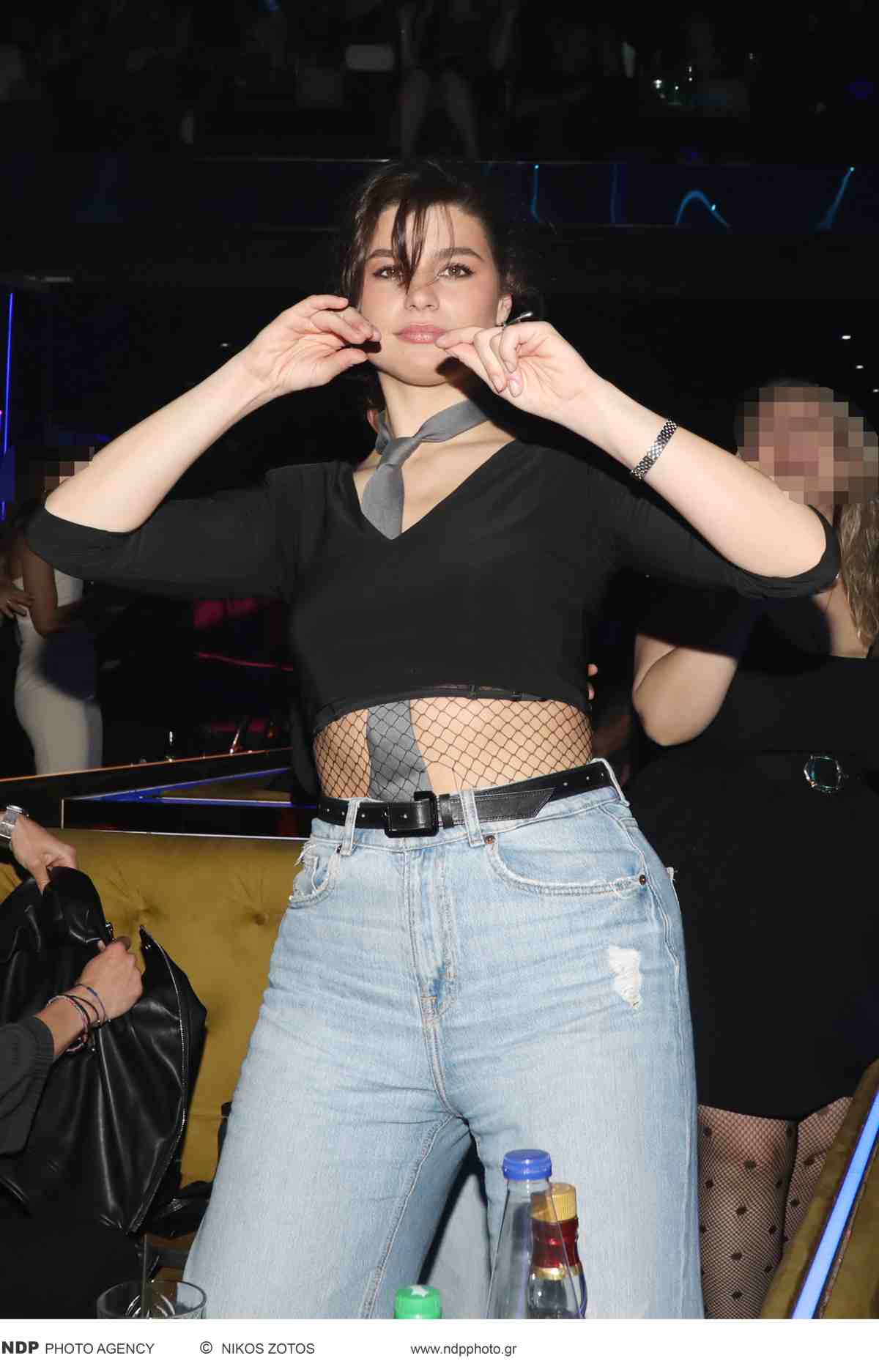 Η Δανάη Παππά στα μπουζούκια