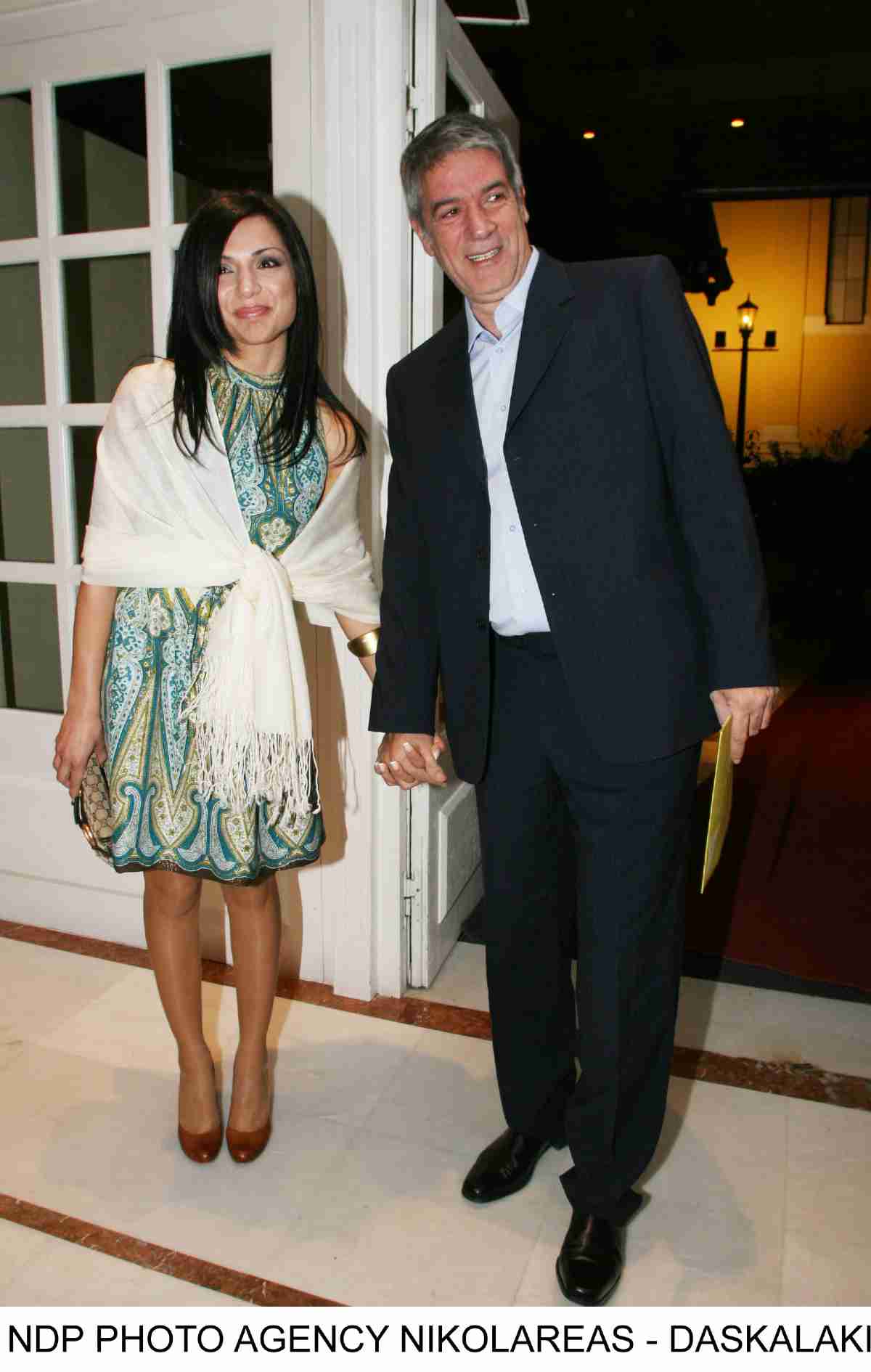 Ο Φίλιππος Σοφιανός με την σύζυγό του το 2019