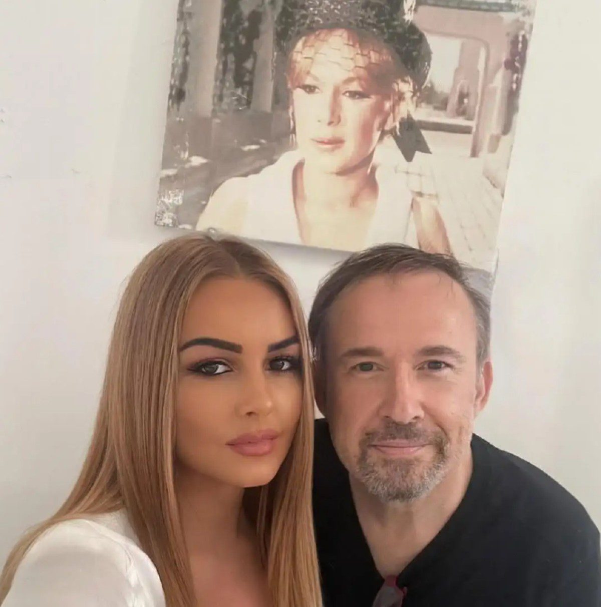 Ο Γιάννης Παπαμιχαήλ με την σύζυγό του στο Instagram