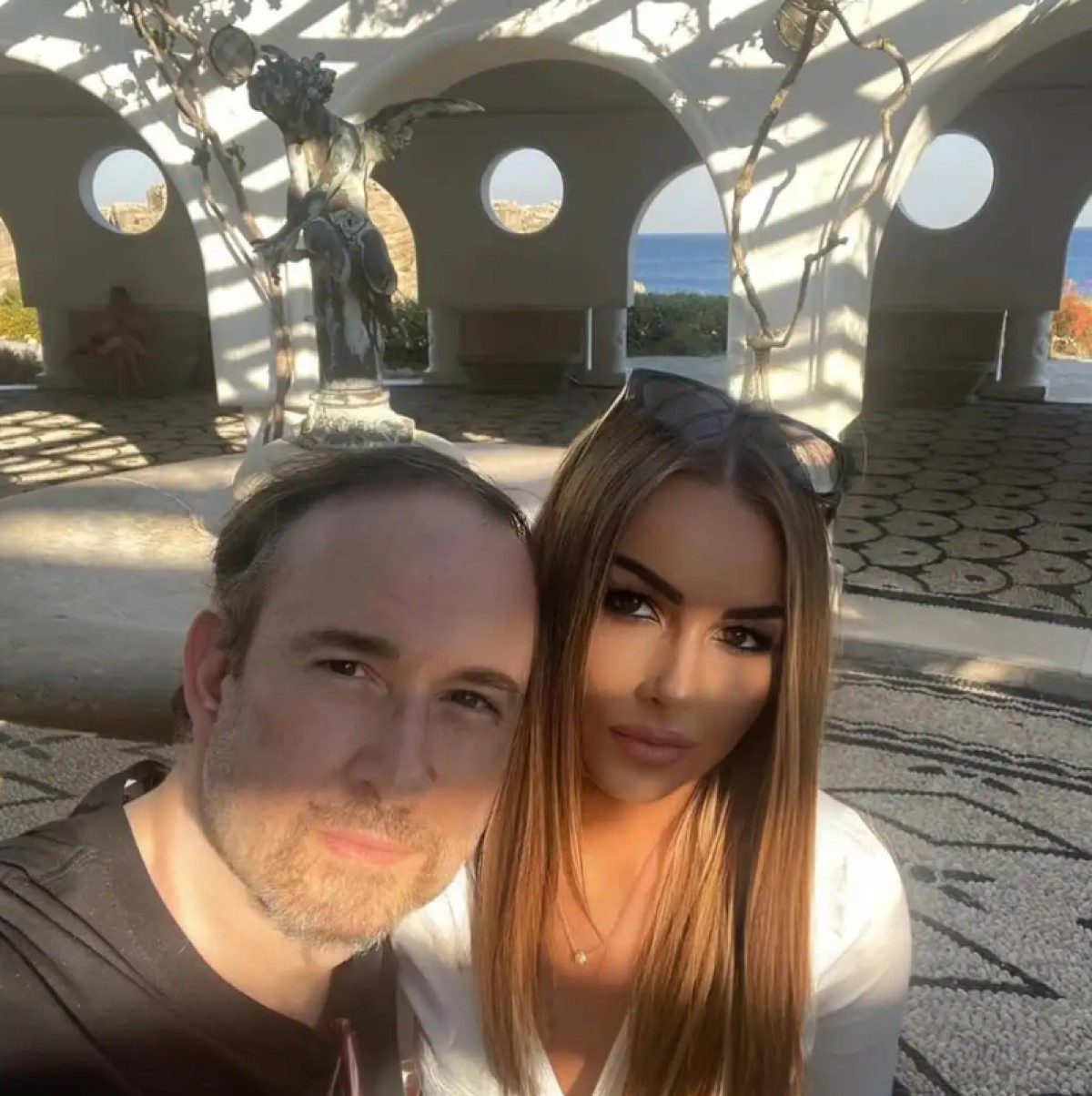 Ο Γιάννης Παπαμιχαήλ με την σύζυγό του στο Instagram