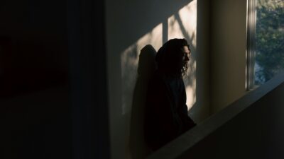 ένα κορίτσι μόνο του