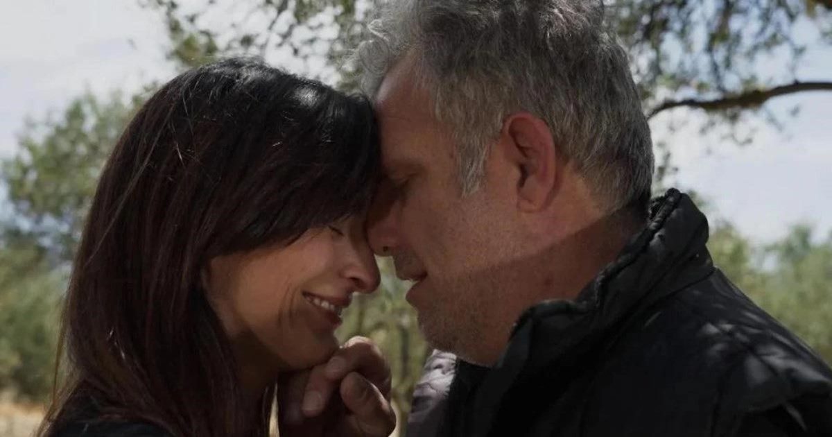 Η γη της ελιάς Ιουλία Στάθης