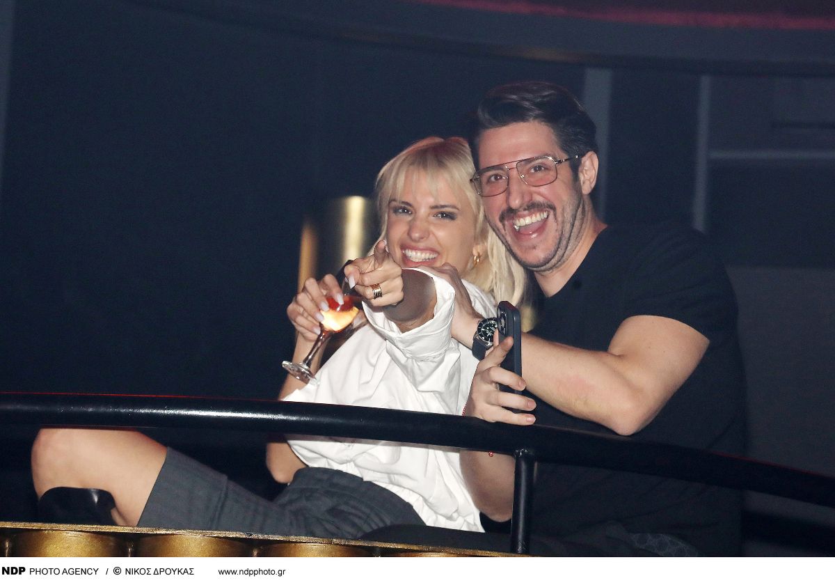 Ο Χάρης Παπατζανής και η Κατερίνα Λιόλιου σε βραδινή τους έξοδο