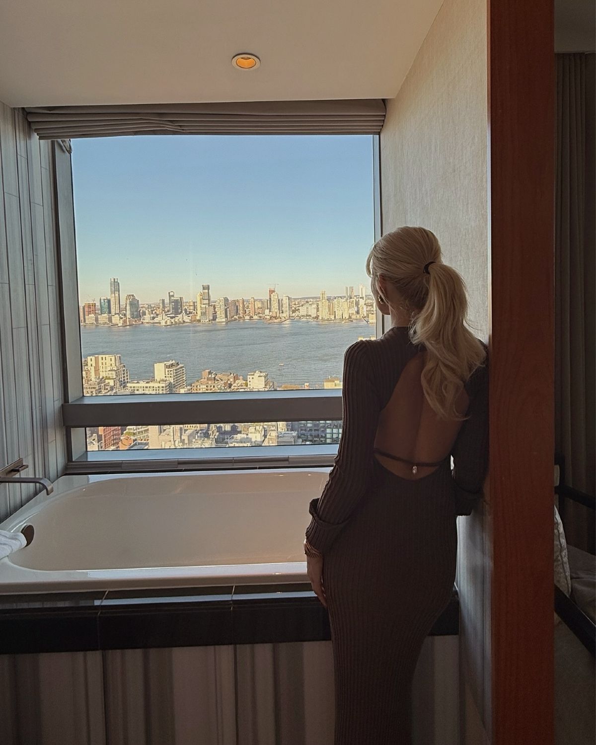 Η νέα ανάρτηση της Κατερίνας Καινούργιου από το ταξίδι της στη Νέα Υόρκη με τον Παναγιώτη Κουτσουμπή