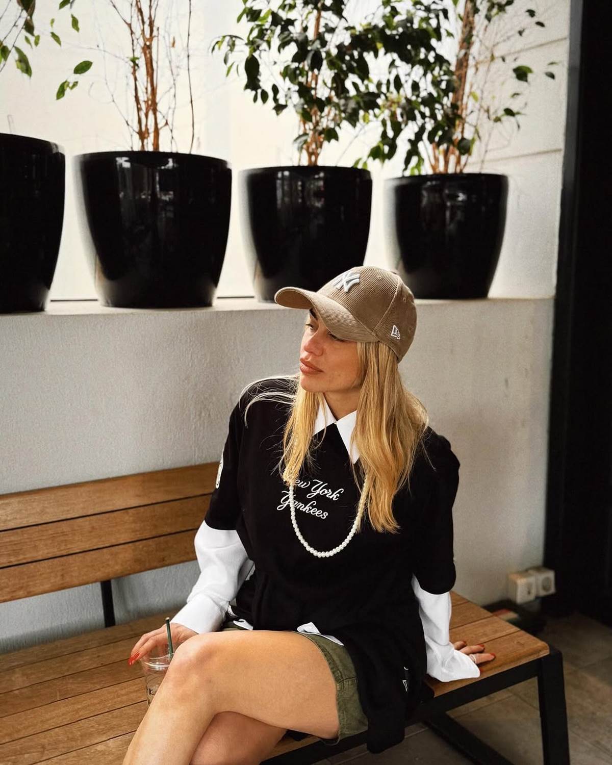 H Κόνι Μεταξά στο σπίτι της