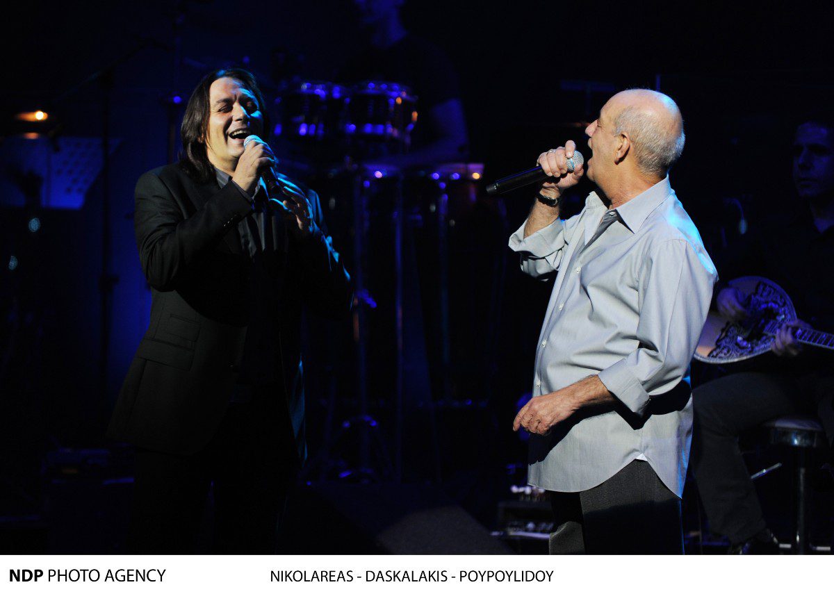 Ο Κότσιρας Μητροπάνος στην σκηνή