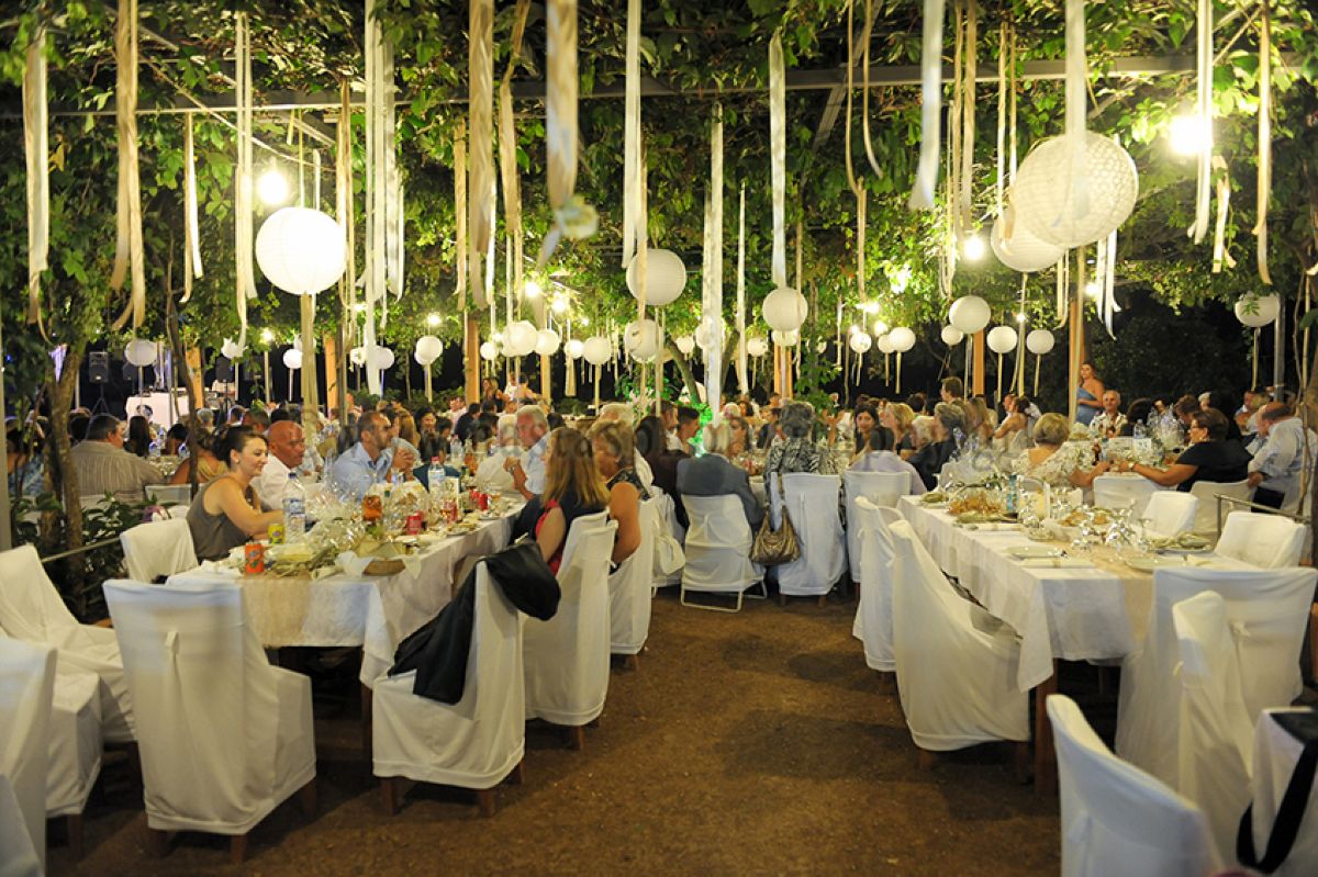 Υπέροχη ατμόσφαιρα στο κτήμα παράδεισος