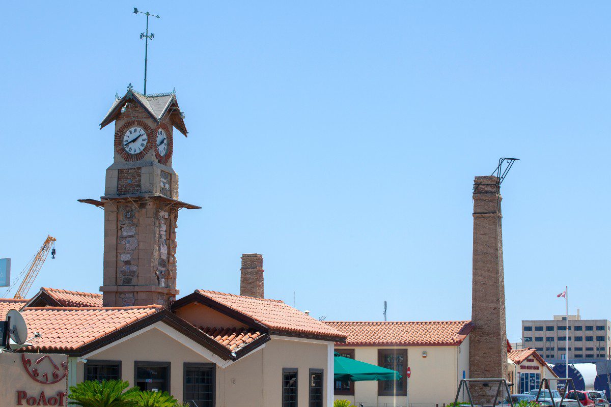 Το Ρολόι στο Λιμάνι του Λαυρίου