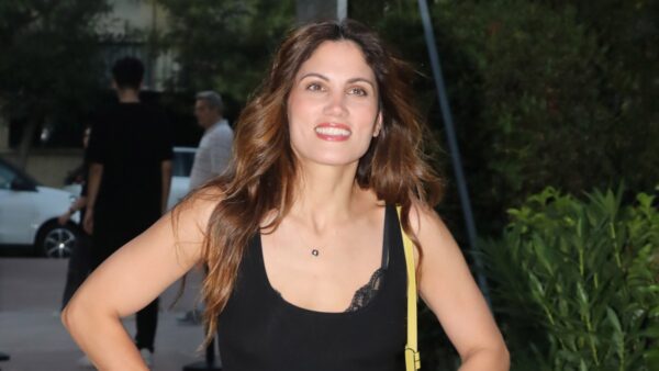 Η Μαίρη Συνατσάκη σε έξοδό της