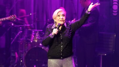 Η Μαρινέλλα σε συναυλία της