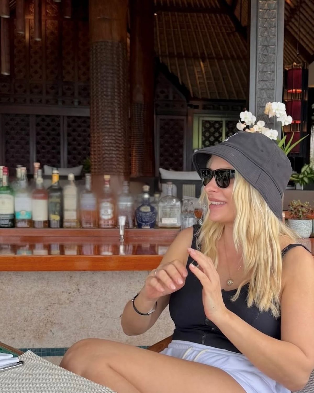 Η Ελένη Μενεγάκη σε εξωτικό προορισμό