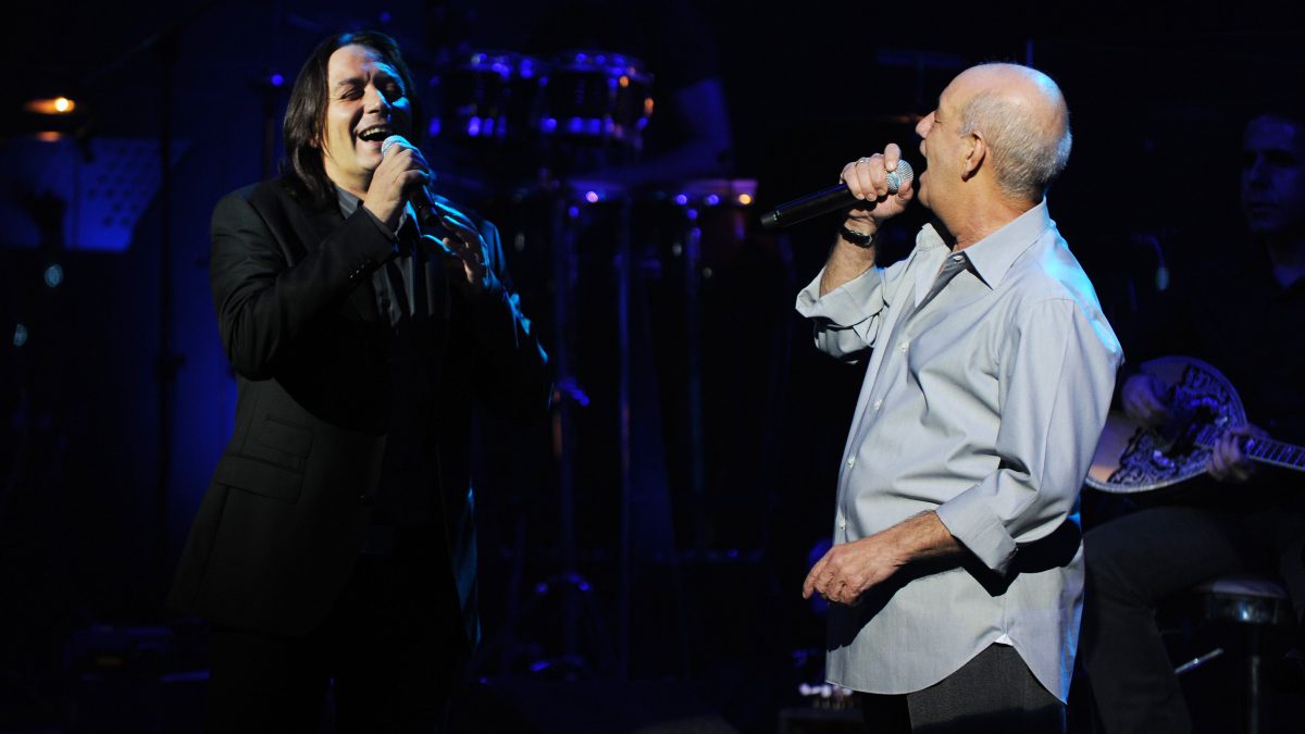 Ο Κότσιρας Μητροπάνος στην σκηνή