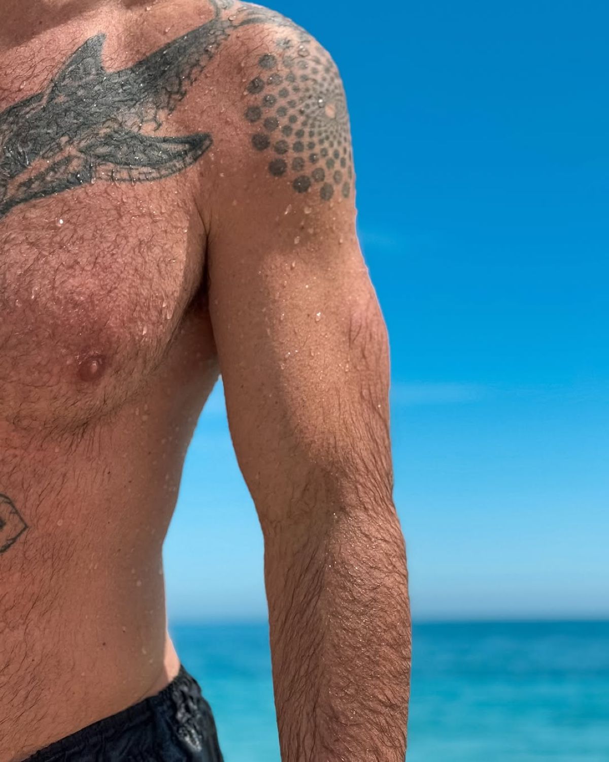 Ο Γρηγόρης Μόργκαν στην παραλία