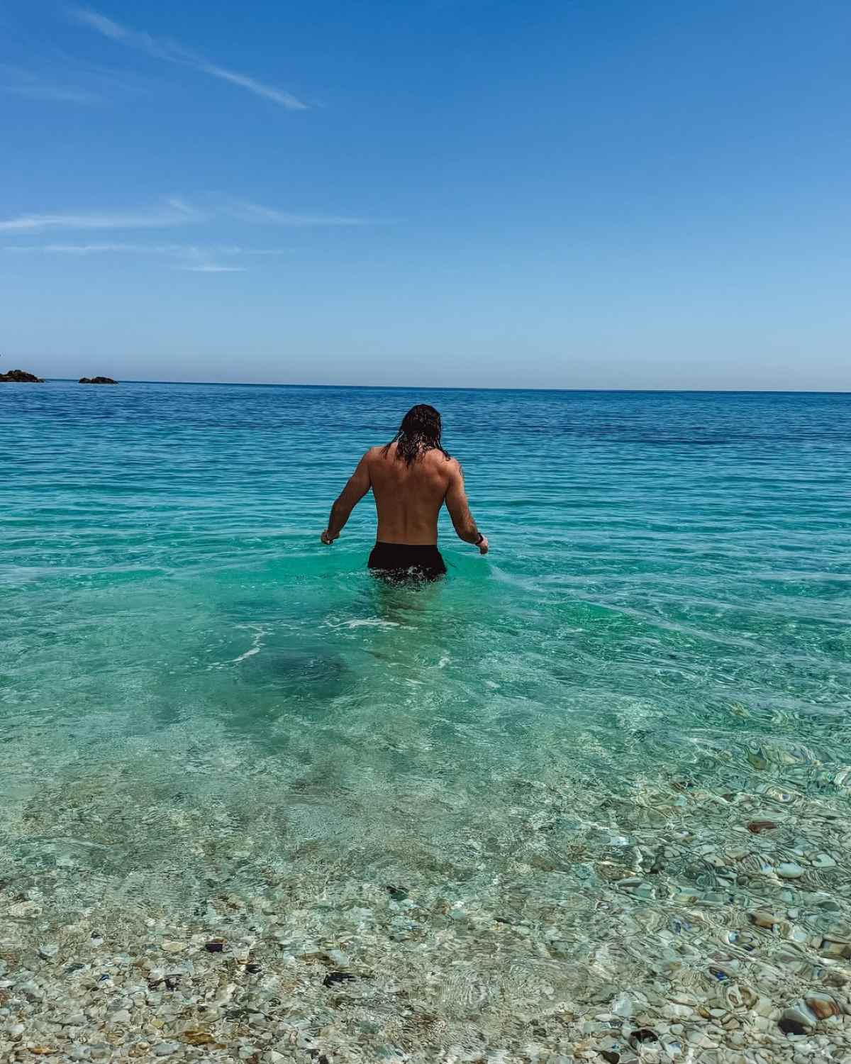 Ο Γρηγόρης Μόργκαν στην παραλία