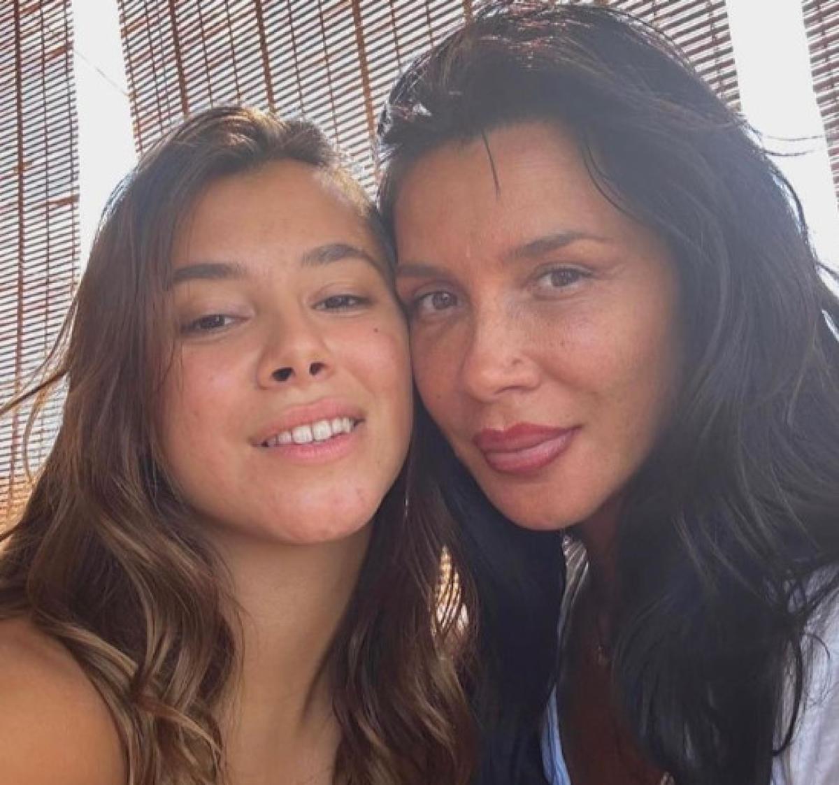 Η Πάολα με την κόρη της