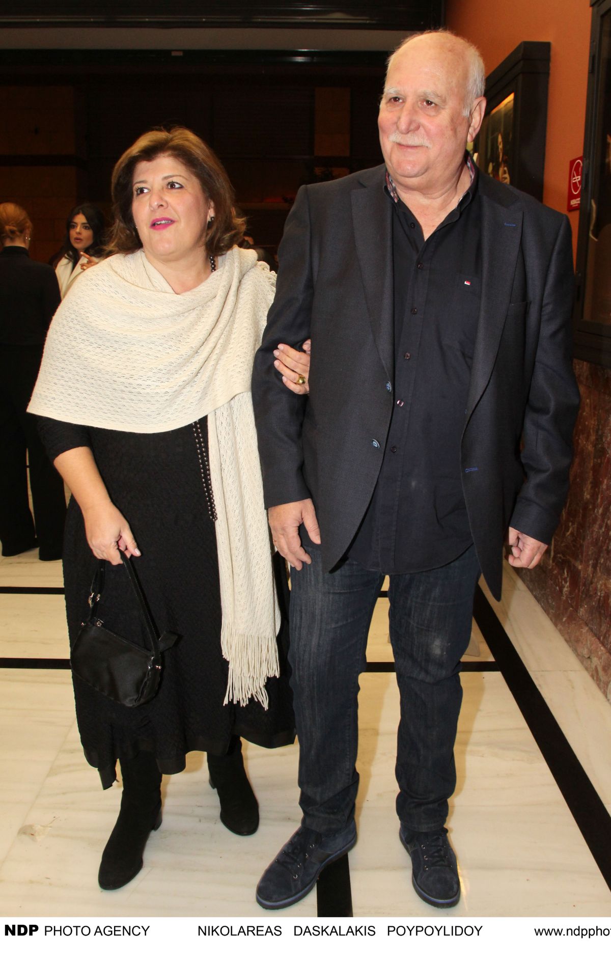 Παπαδάκης σύζυγος