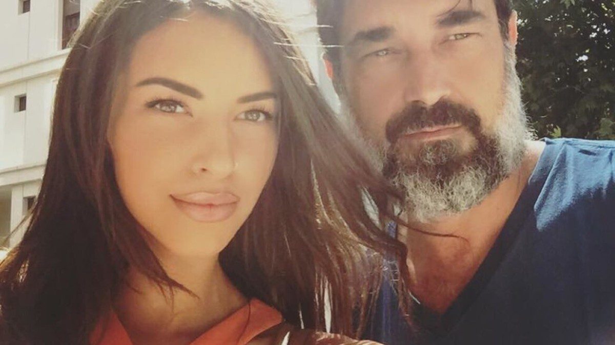 Η Χαρά Παππά και ο Μπουράκ Χακί