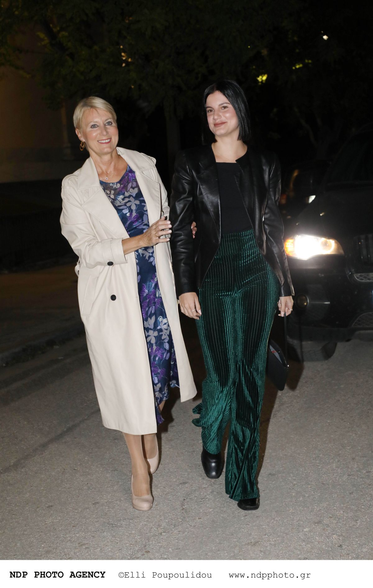 Νατάσα Παζαΐτη με την κόρη της, Αλίκη Καραμανλή