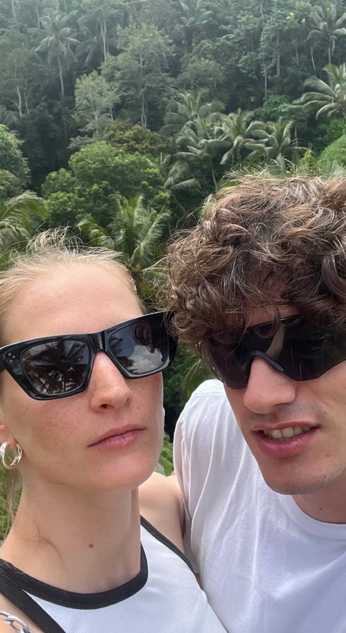 Η Ροζάνα και ο σύντροφός της