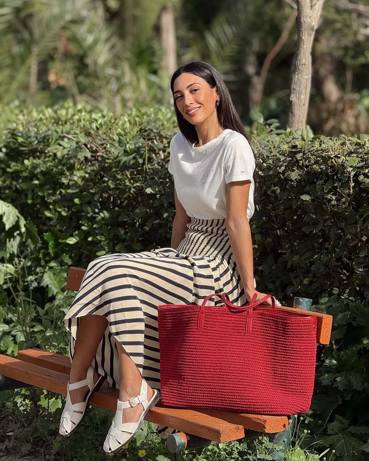 Η Ευγενία Σαμαρά σε πάρκο