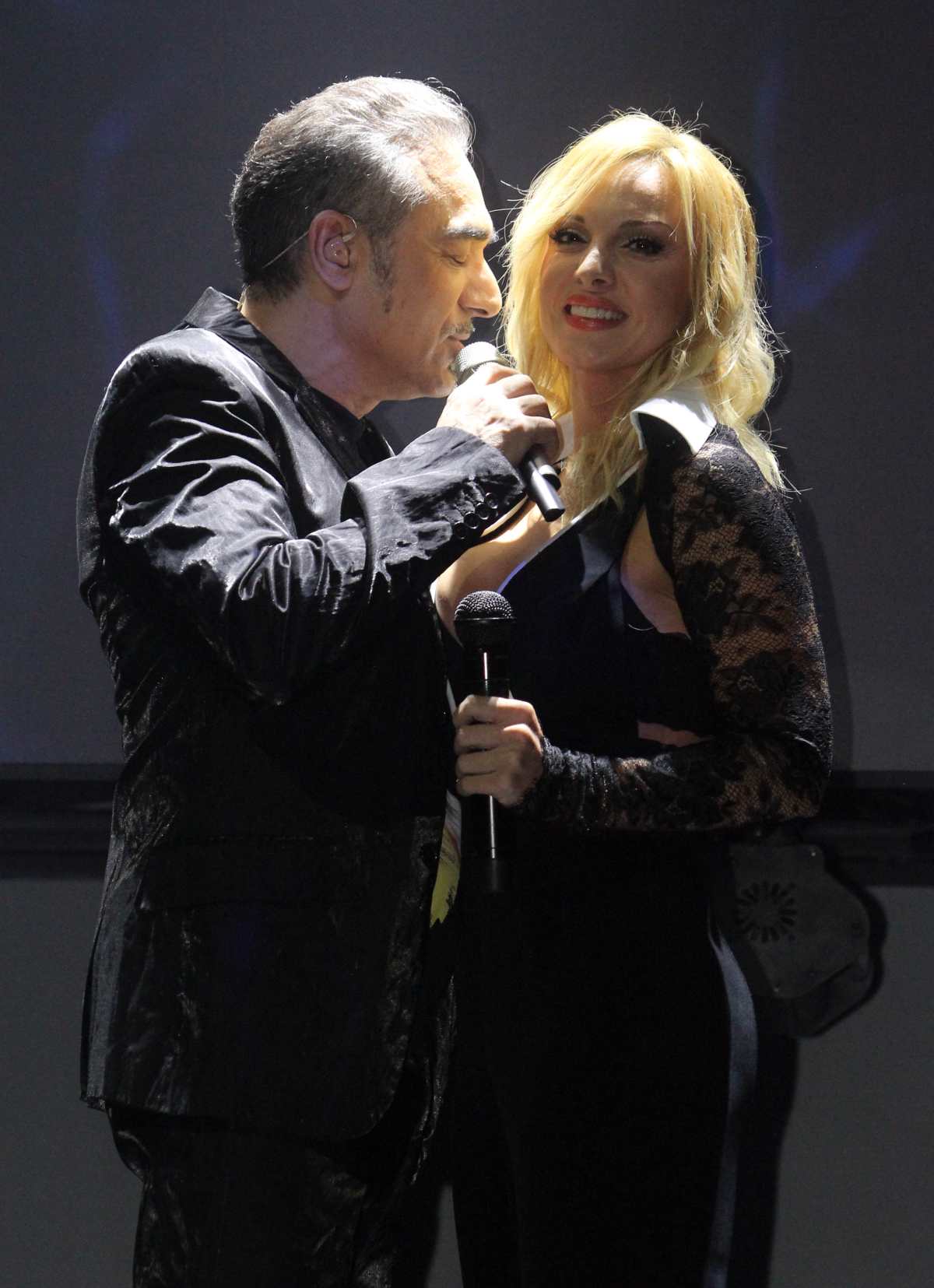 Πέγκυ Ζήνα και Νότης Σφακιανάκης στην πίστα