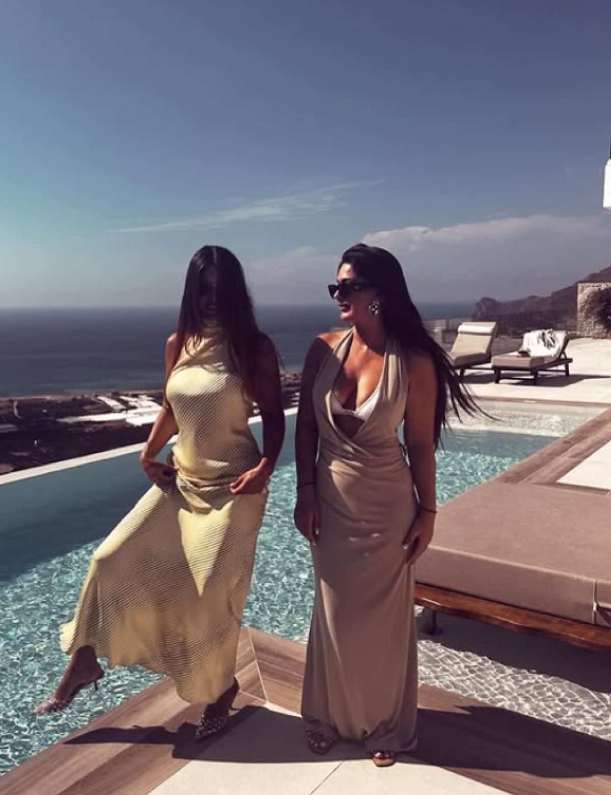 Οι αδελφές του Γρηγόρη Μόργκαν στο γάμο του