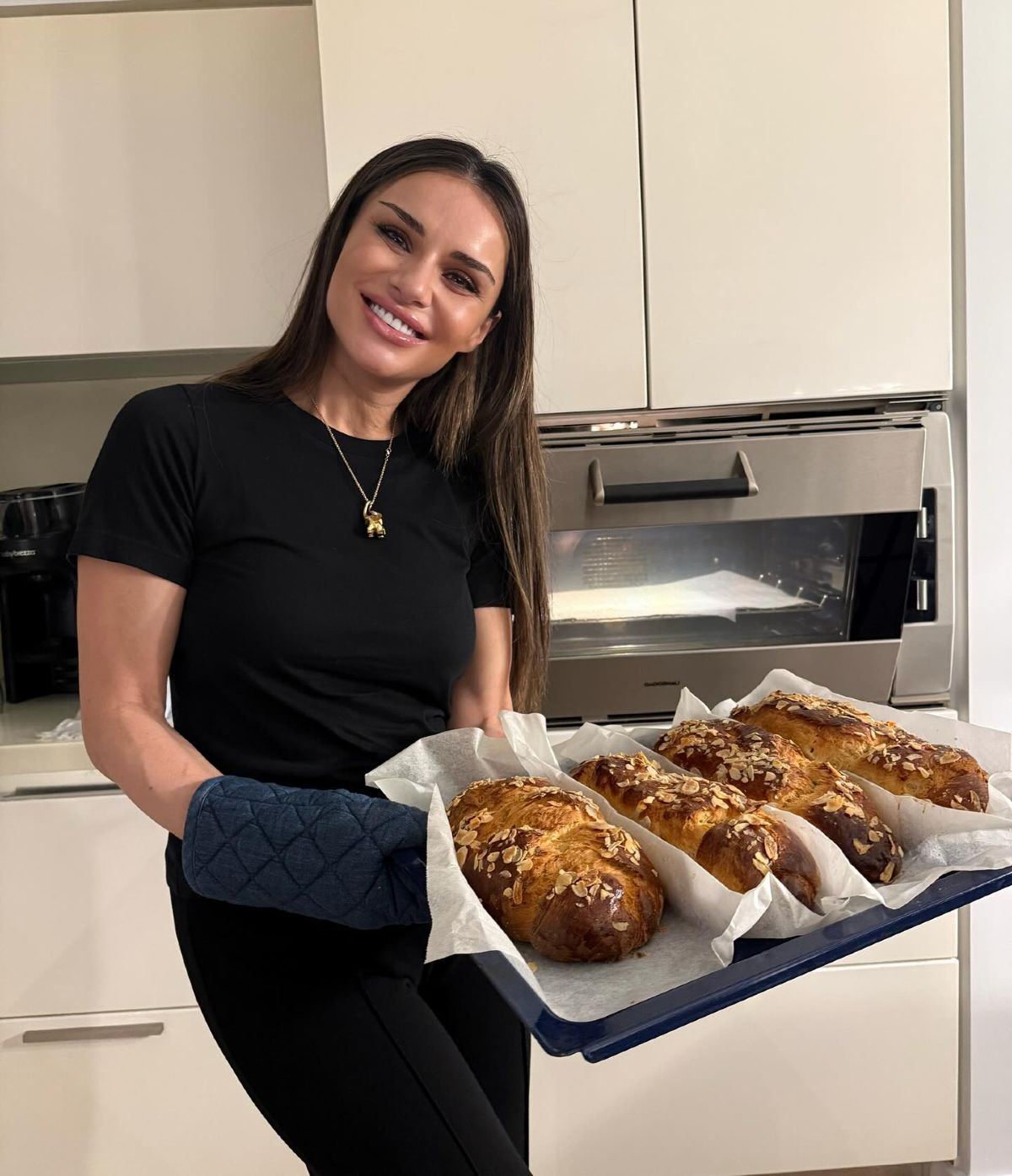 Η ανάρτηση της Ελένης Τσολάκη για το πρώτο Πάσχα με την κόρη της