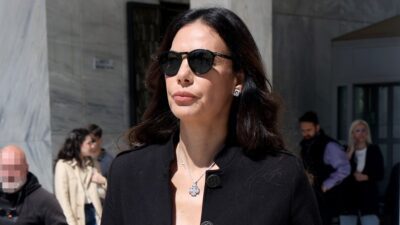 Η Εύη Βατίδου στο μνημόσυνο του Αλέξη Κούγια