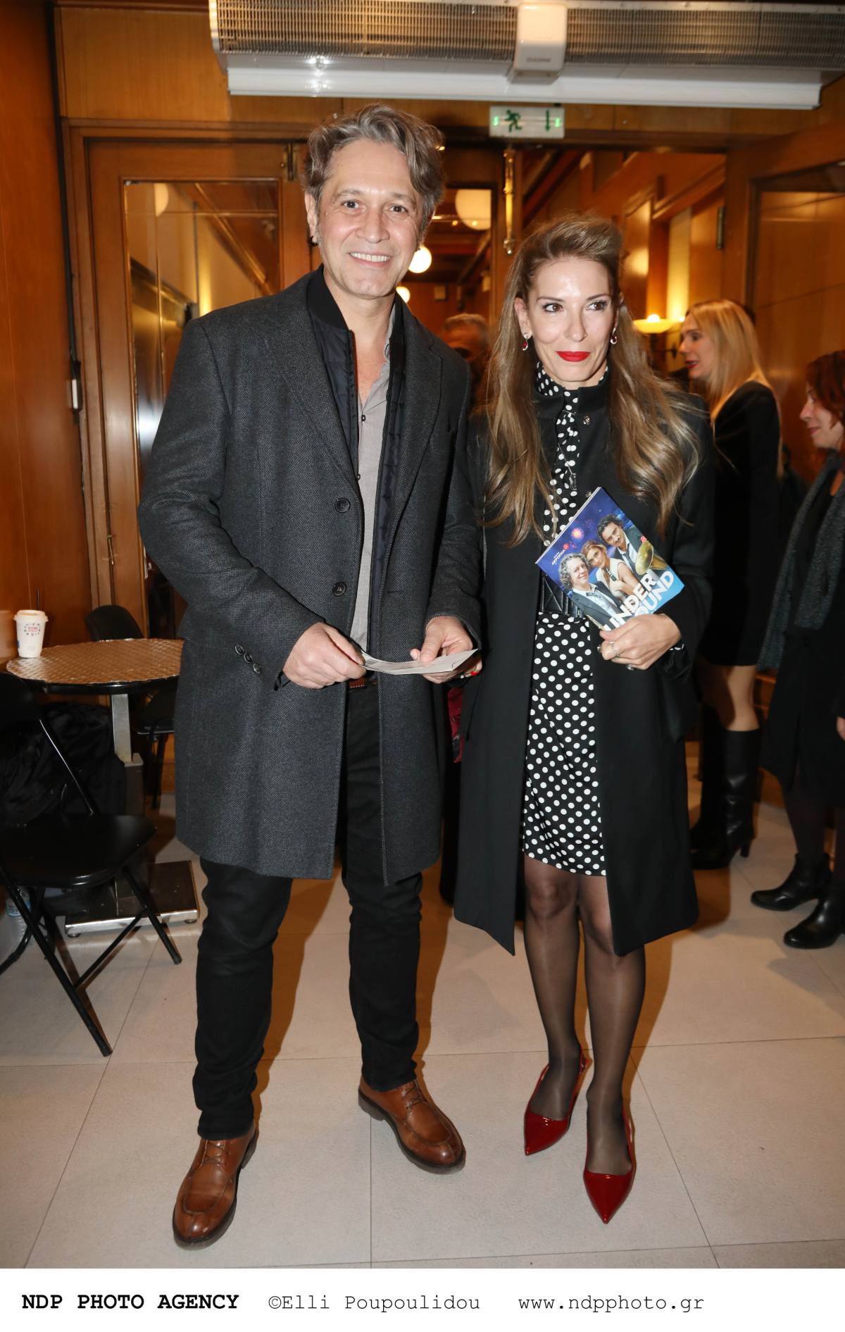 Ο Χειλάκης και η Μαξίμου στο θέατρο