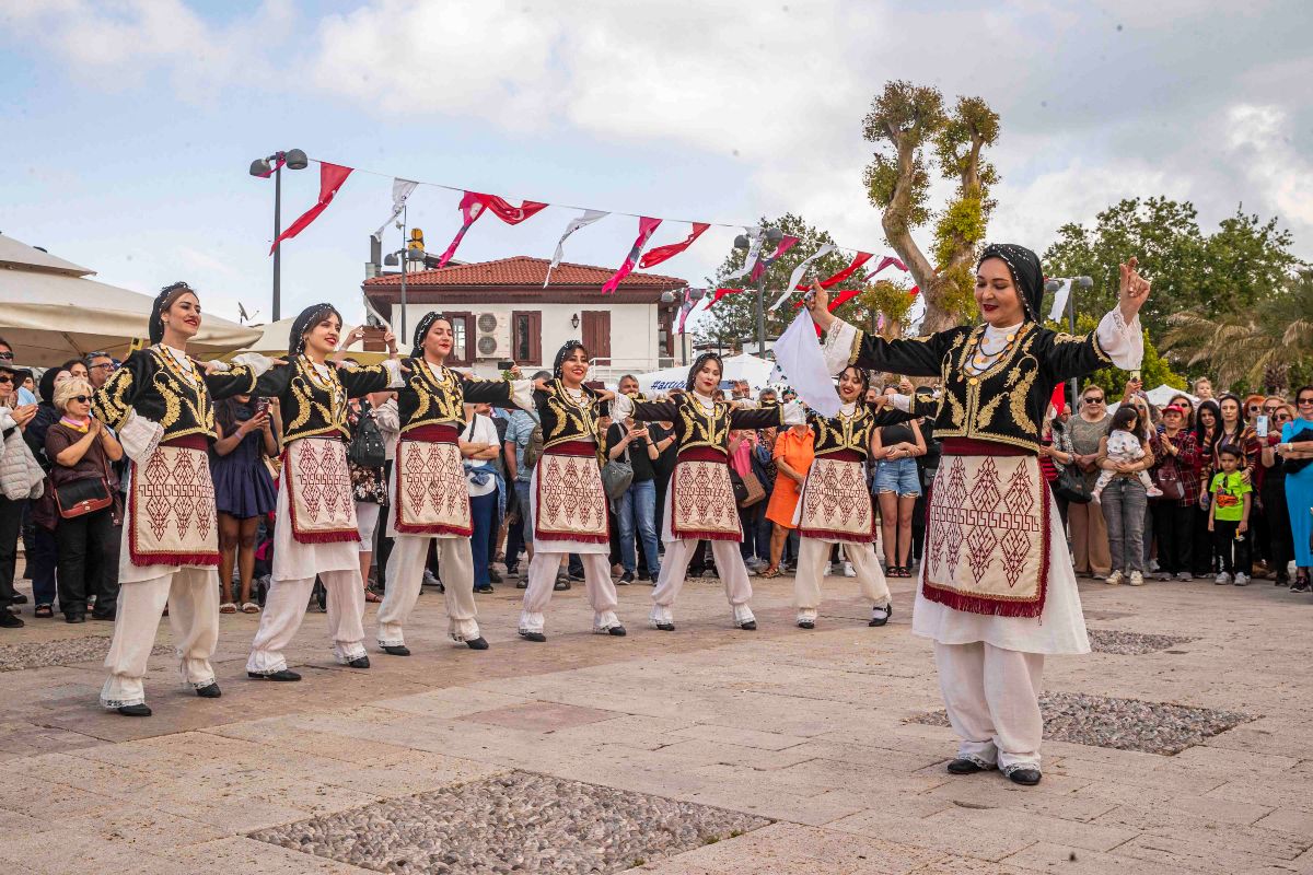 Ο χορευτικός σύλλογος του δήμου Manavgat.