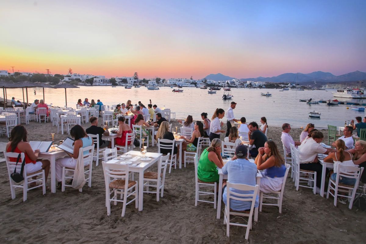 akrotiri εστιατόριο στην Μήλο