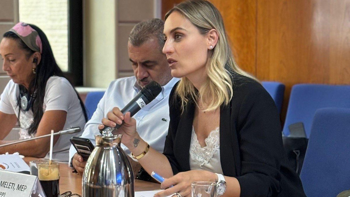 Η Ελεονώρα Μελέτη στην Κύπρο