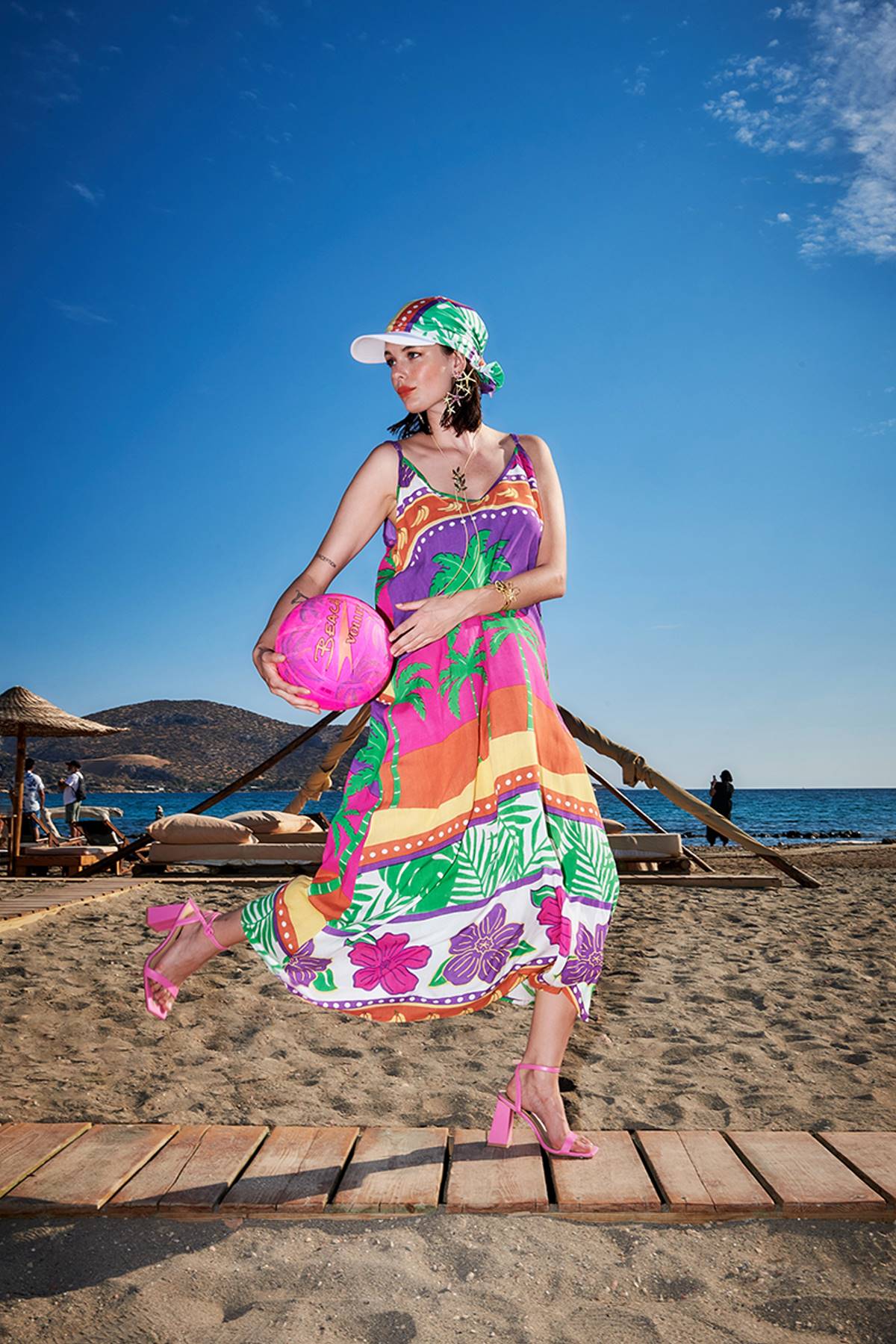 Looks Platinum Fashion