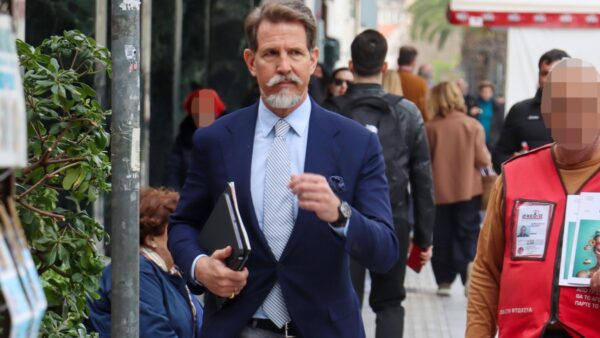 Παύλος Ντε Γκρες