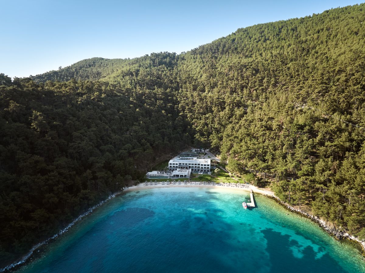 Η ειδυλλιακή τοποθεσία του Vathi Cove