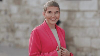 Η Άννα Σιάλαρου στο Facebook