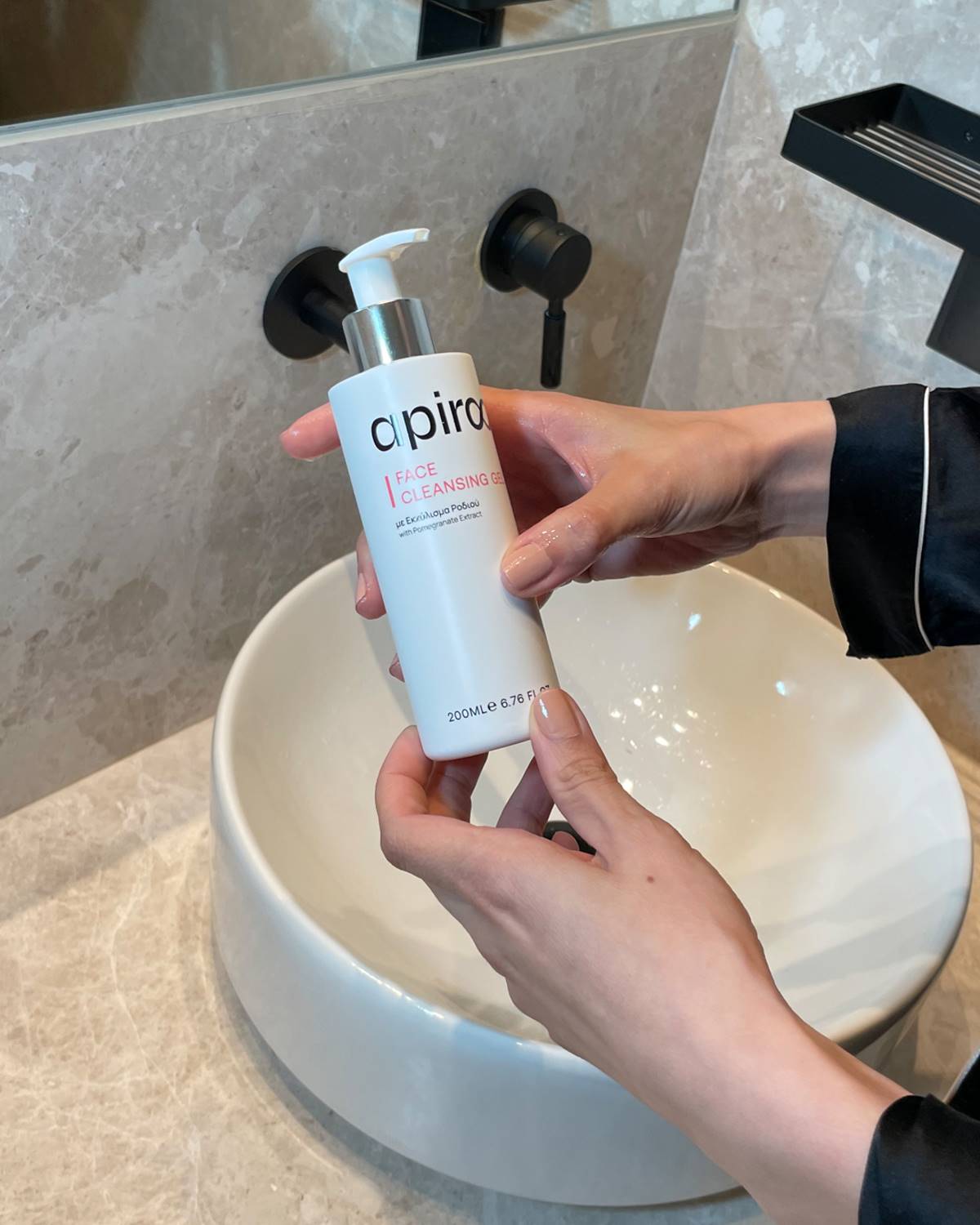 cleancing gel apiro cosmetics