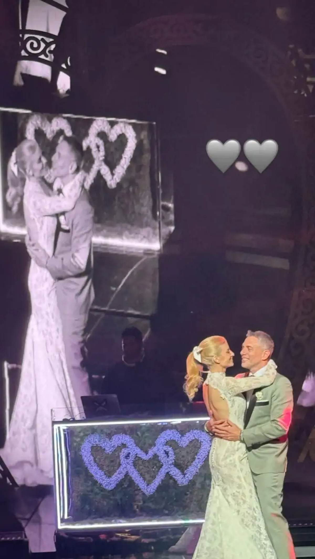 Η Ευαγγελία Αραβανή και ο Σπύρος Λάζαρης στο γάμο τους