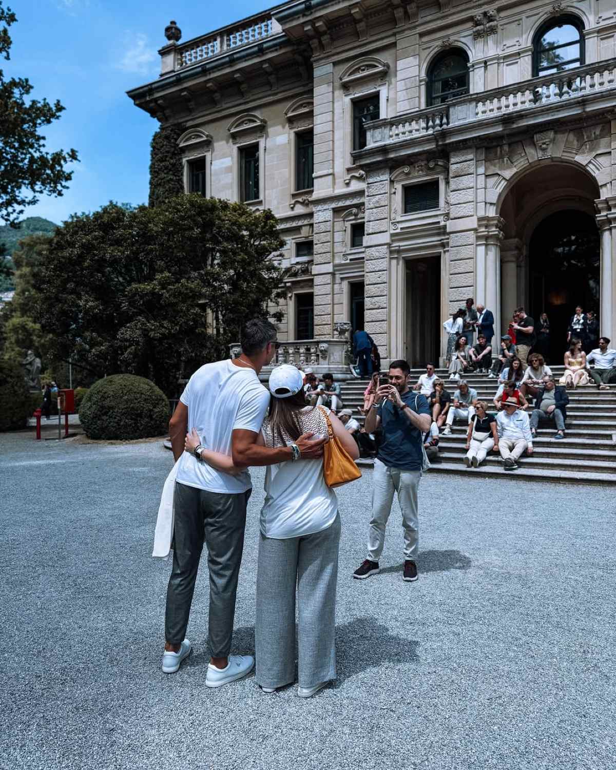 Η Αθηνά Οικονομάκου στη Λίμνη Κόμο
