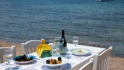 Υψηλή γαστρονομία εκεί που σκάει το κύμα