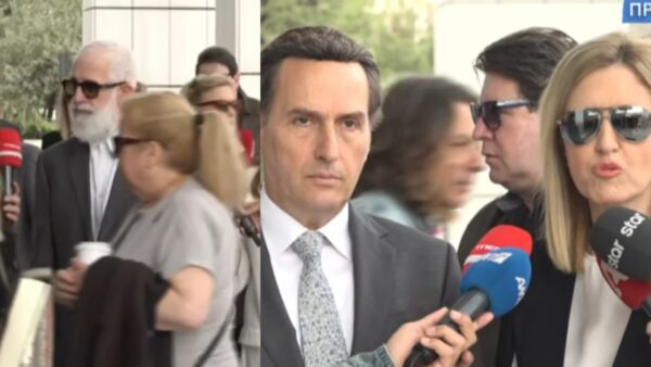 Ο Πέτρος Φιλιππίδης και οι δικηγόροι του στο δικαστήριο