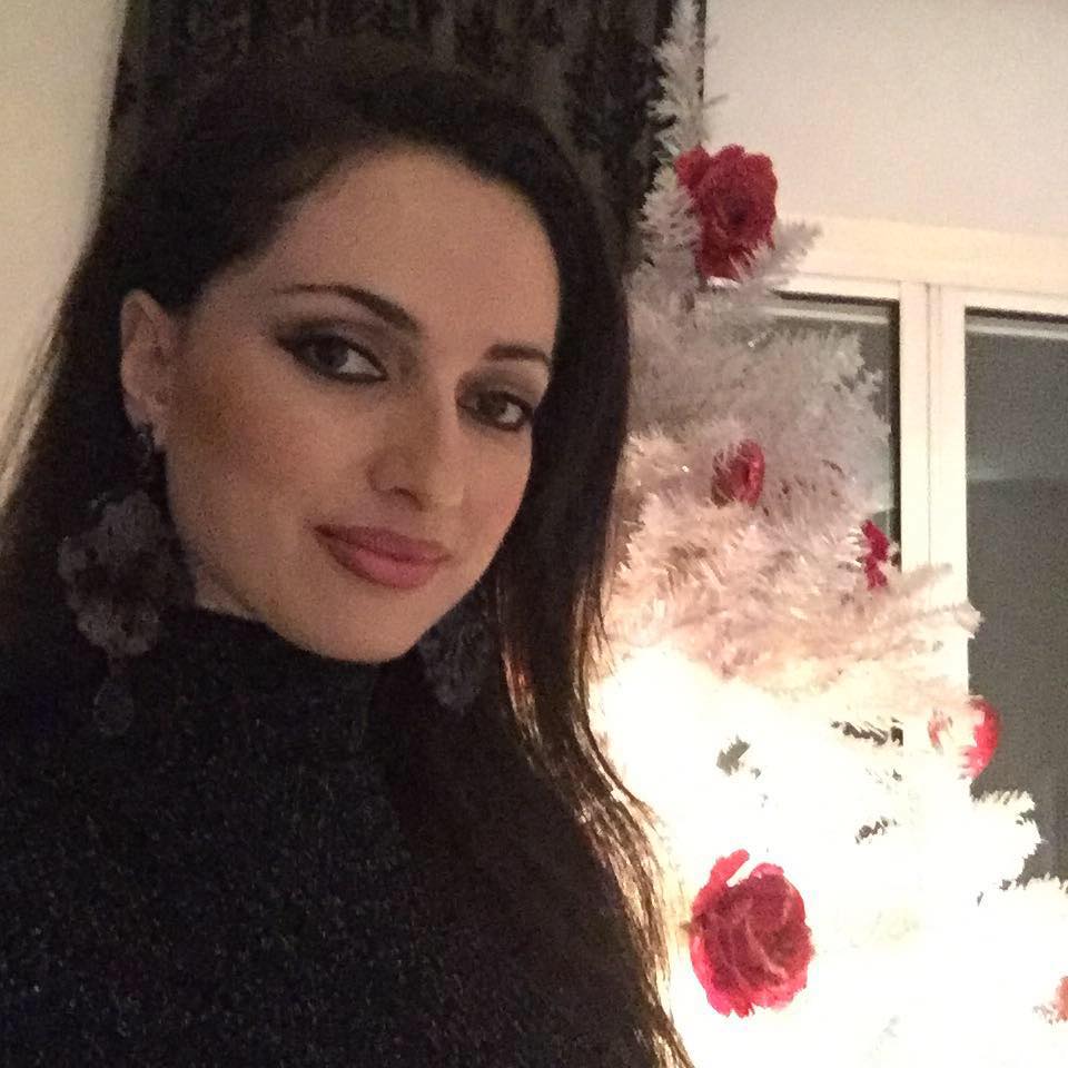 Η Έλενα Σαγανά σε μικρότερη ηλικία