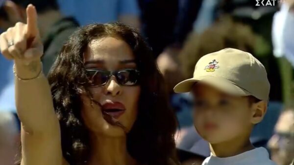 Η Ελένη Φουρέιρα μαζί με τον γιο της, Ερμή