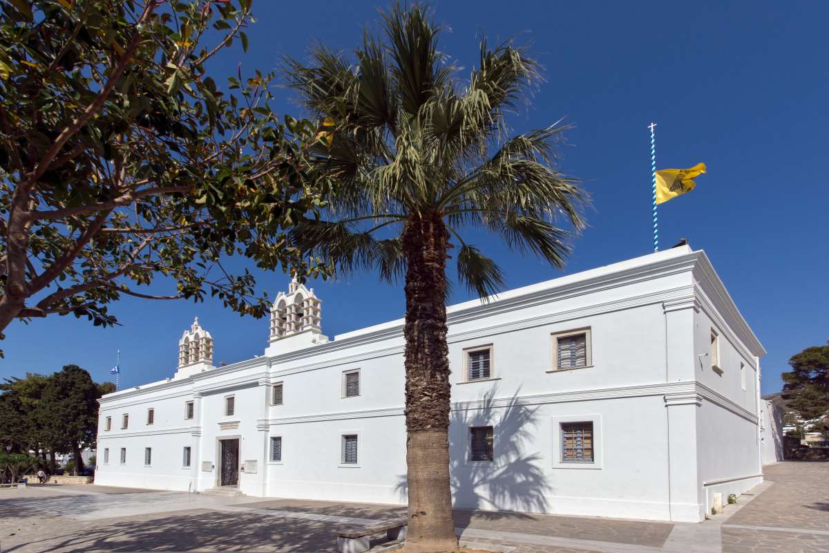 Εκατονταπυλιανή Πάρος