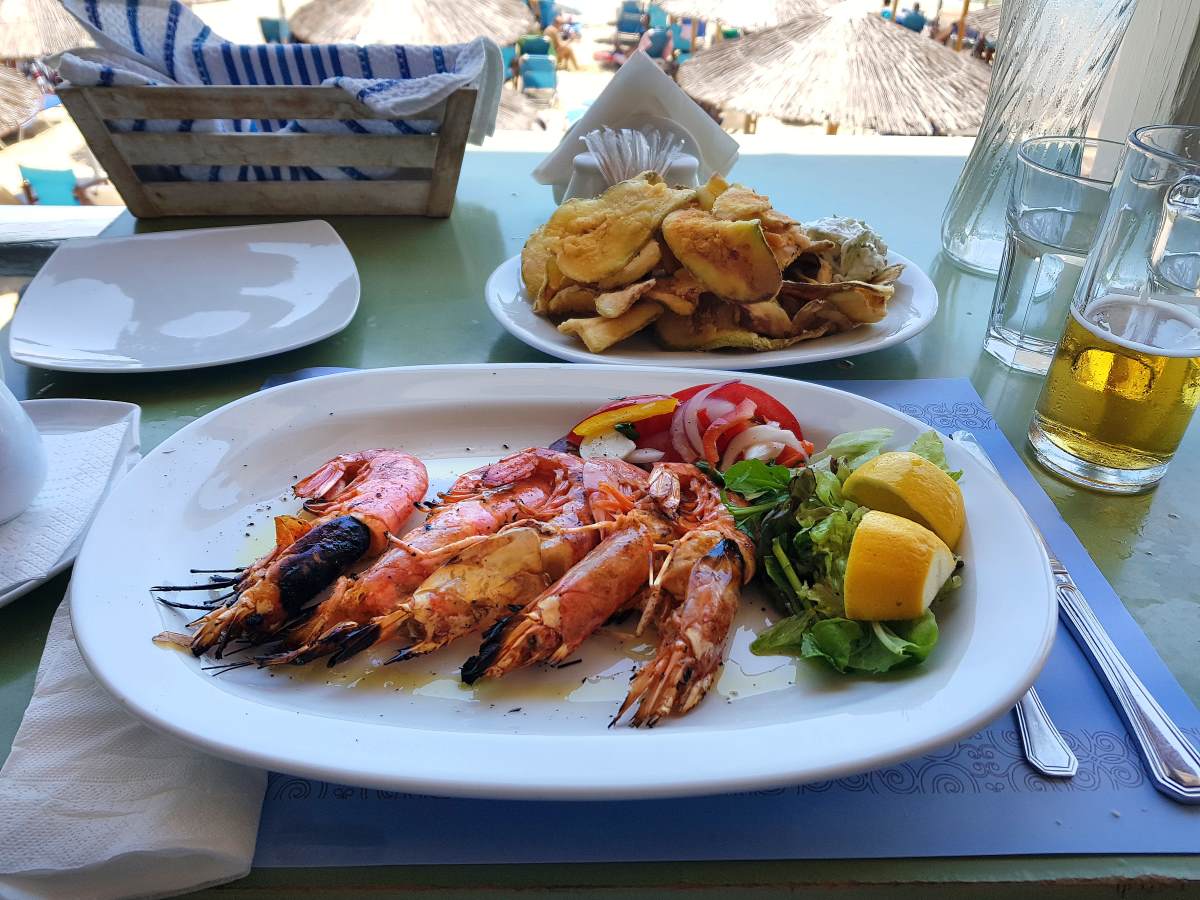 τραπέζι με θαλασσινά