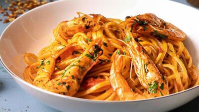 Γαριδομακαρονάδα