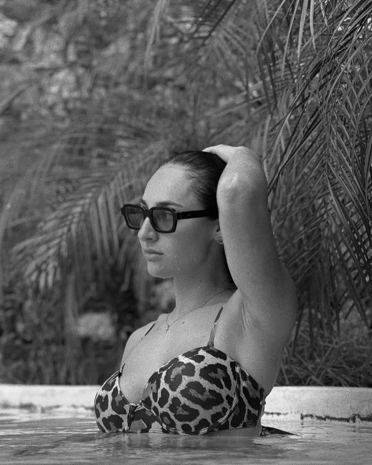 Η Klavdia με μπικίνι