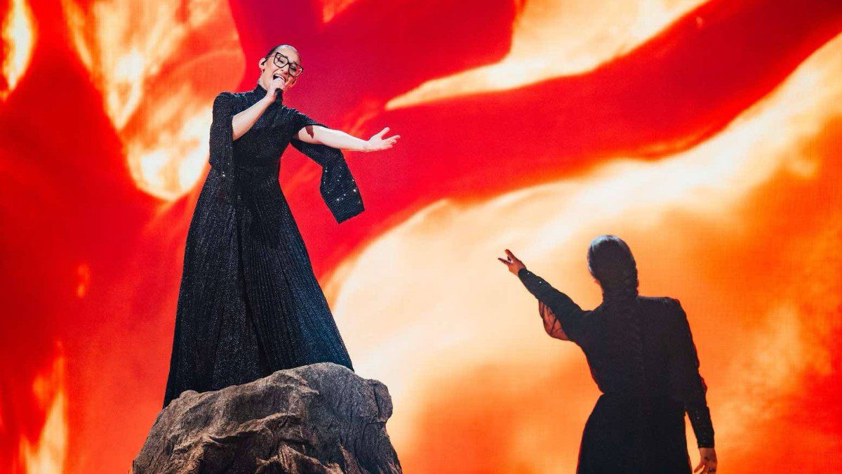 Η Klavdia στη σκηνή της Eurovision