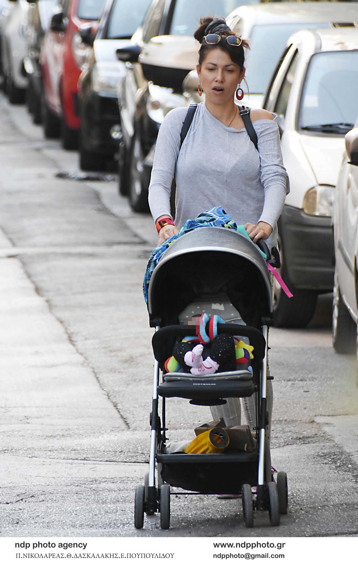 Η Κλέλια Ρένεση με την κόρη της